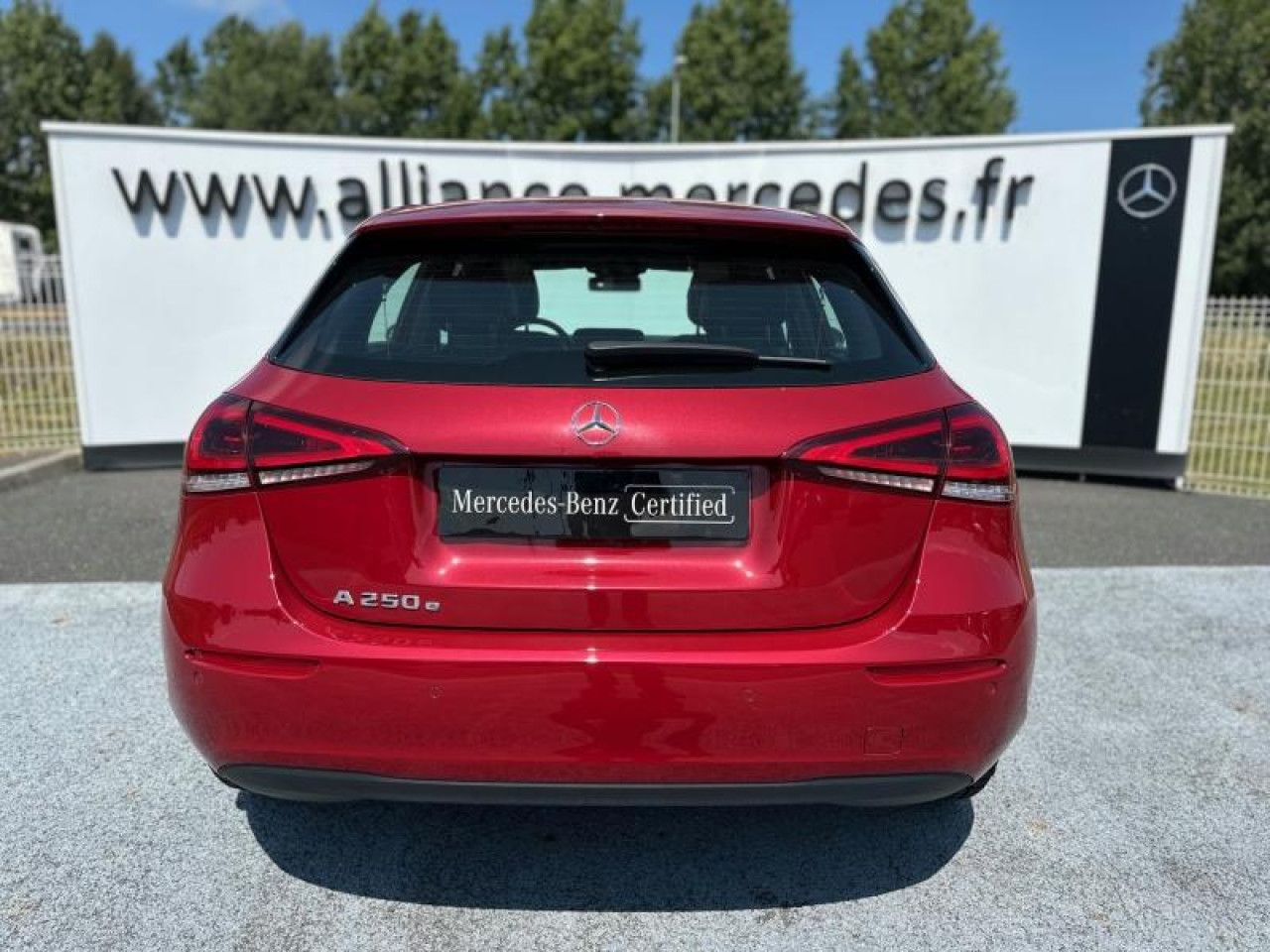 Photo du v&eacute;hicule 2 / 8