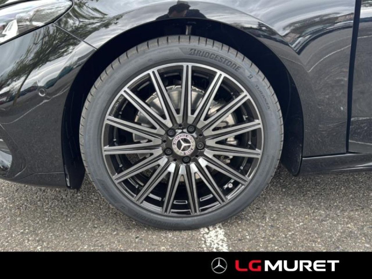 Photo du v&eacute;hicule 16 / 18