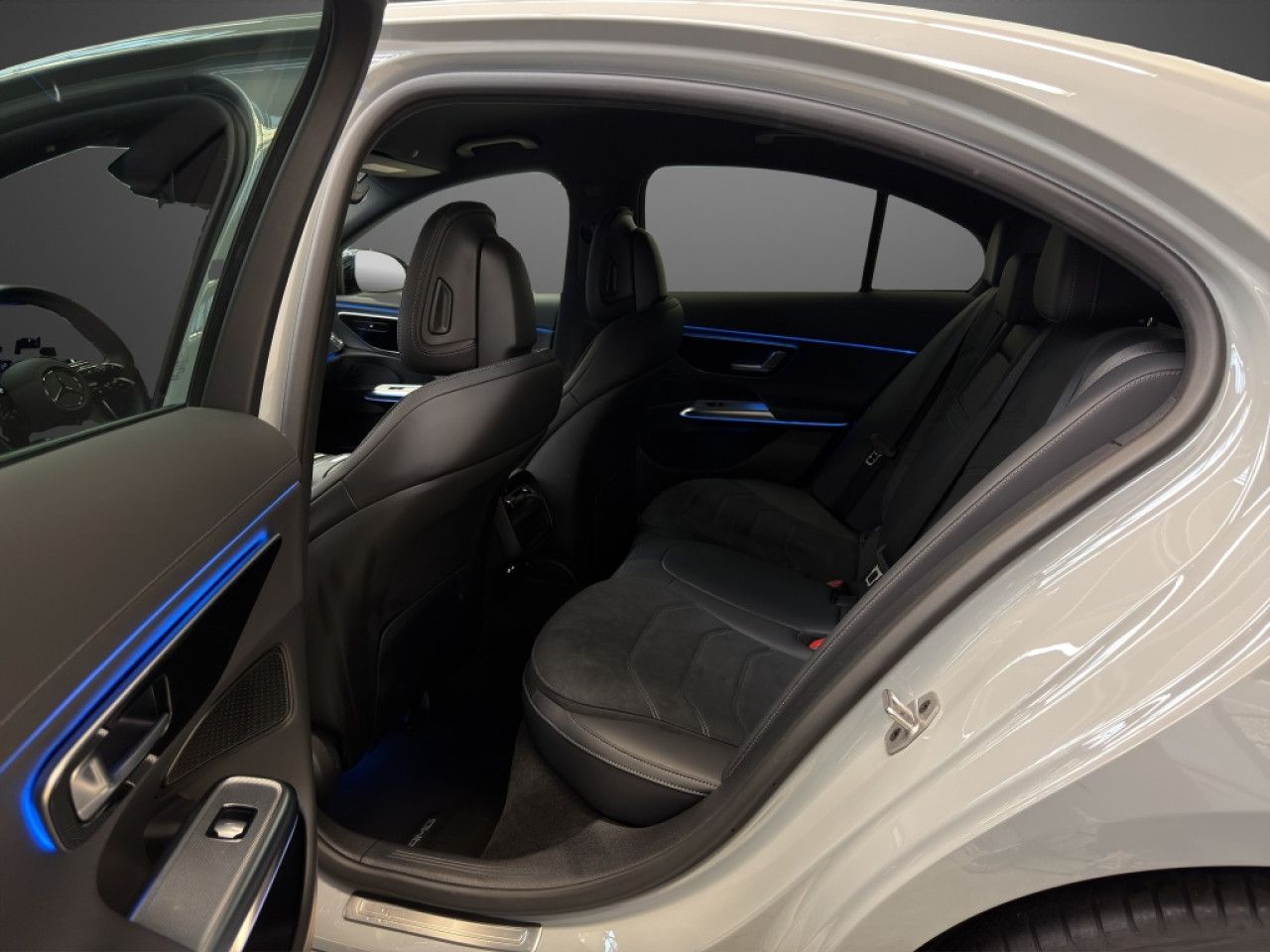 Mercedes-Benz E-Klasse – Bild 8