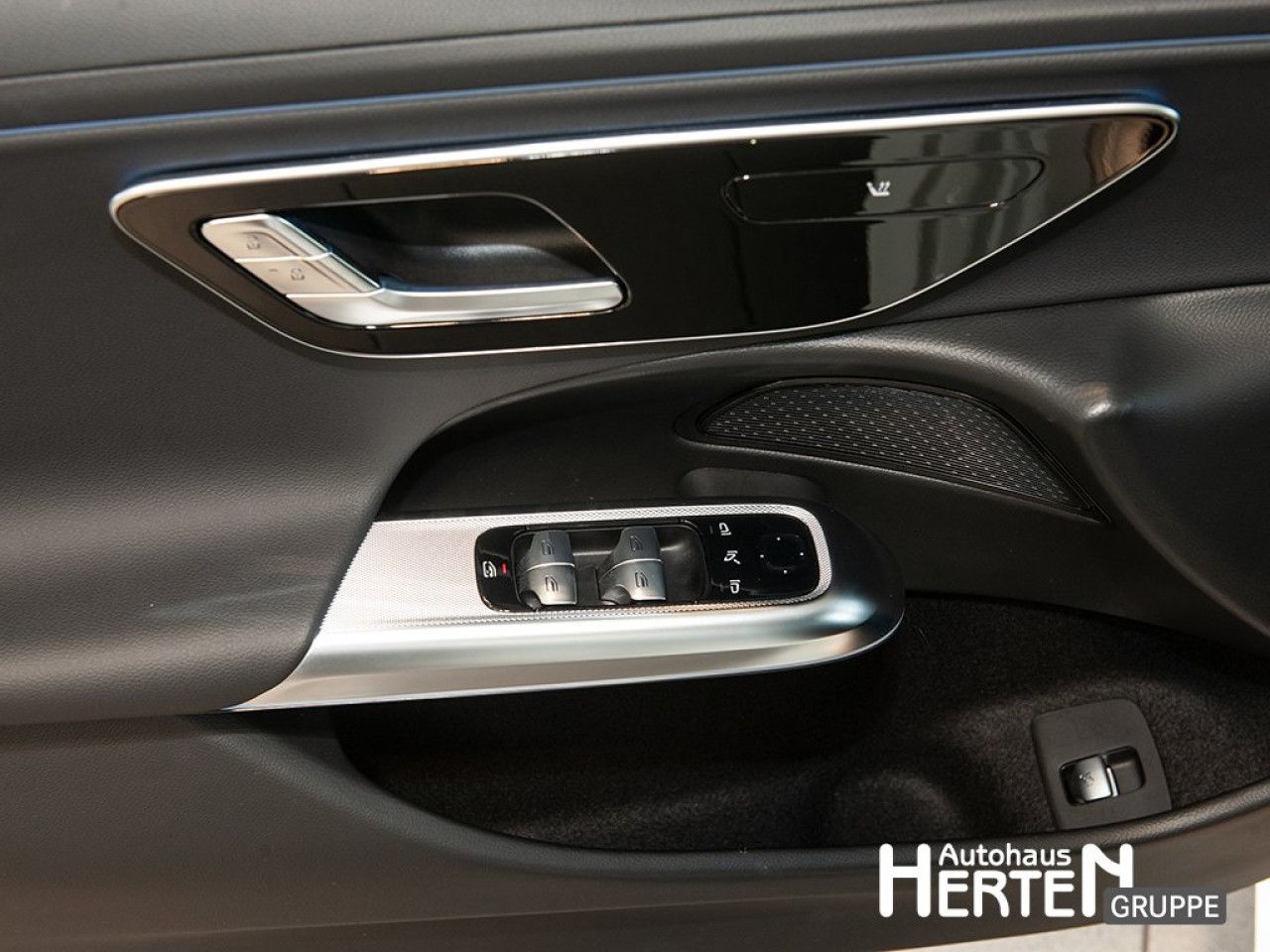 Mercedes-Benz E-Klasse – Bild 10