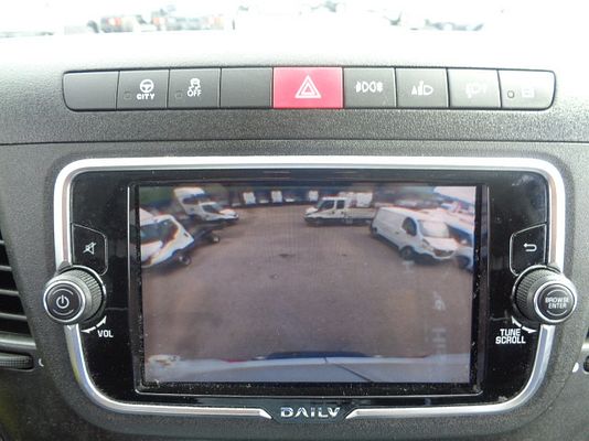 Vehicle image 14 / 15