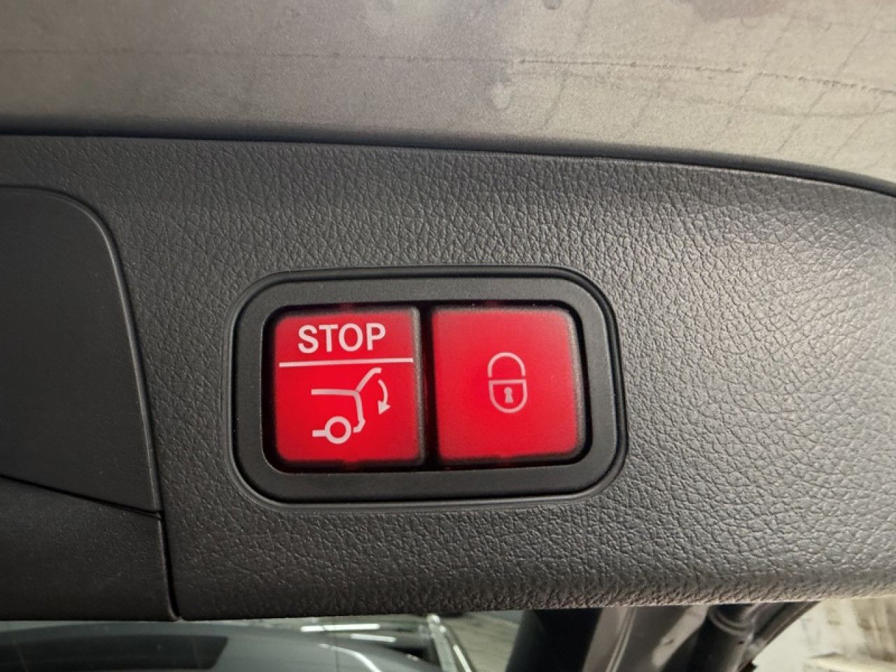 Photo du v&eacute;hicule 16 / 18