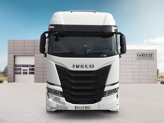 Vehicle image 1 / 6