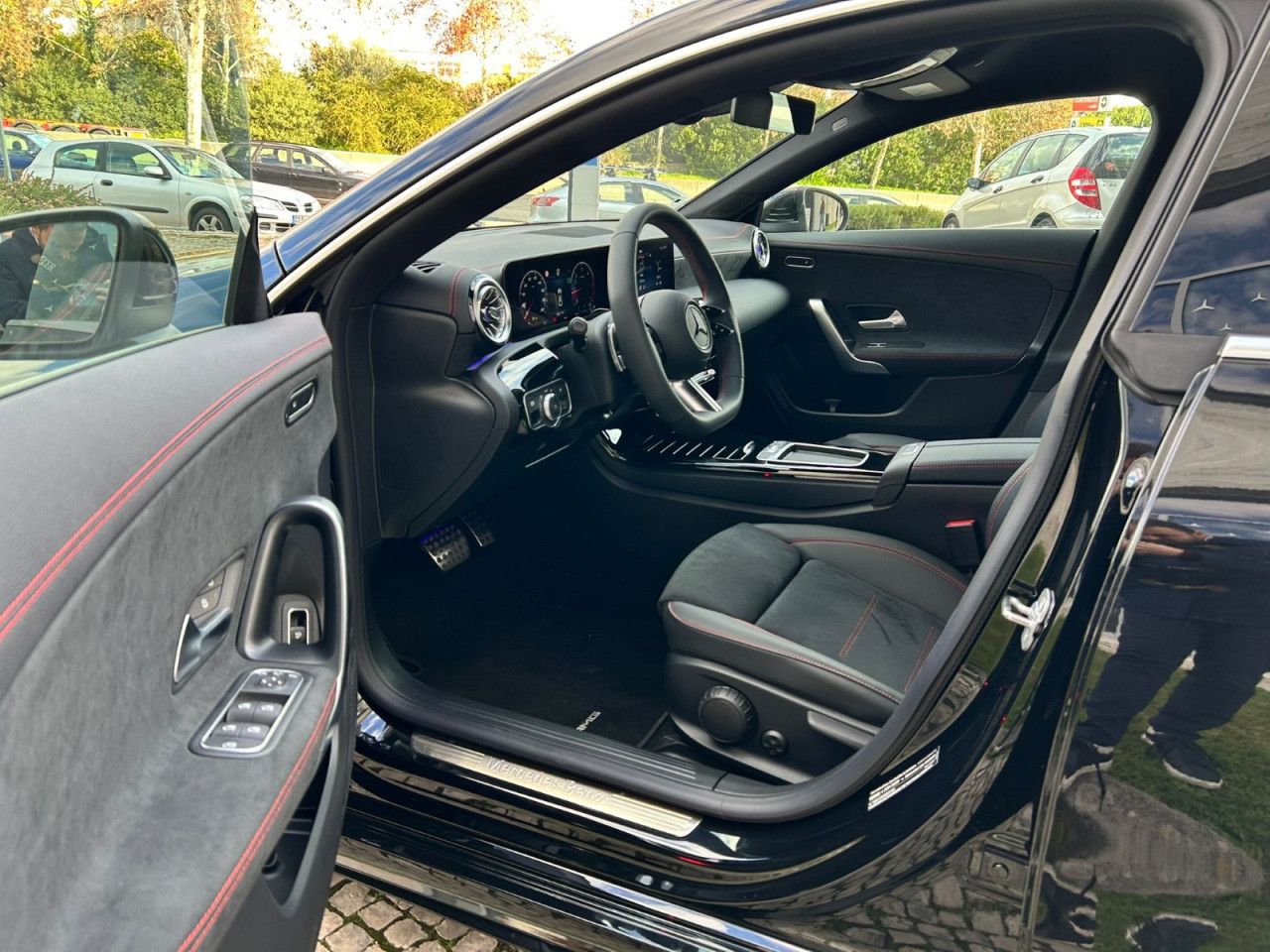 Imagem do ve&iacute;culo 4 / 12