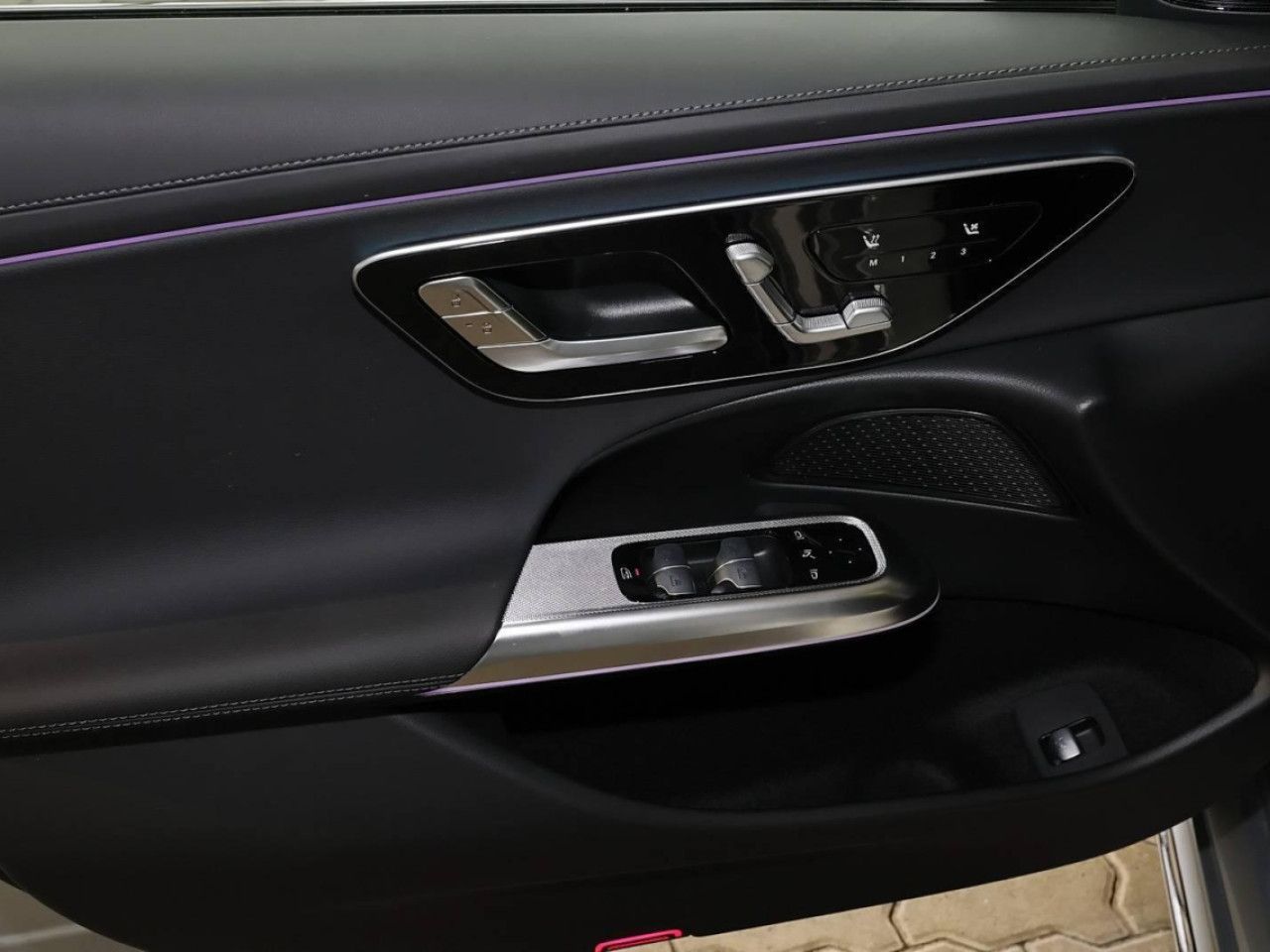 Mercedes-Benz E-Klasse – Bild 12