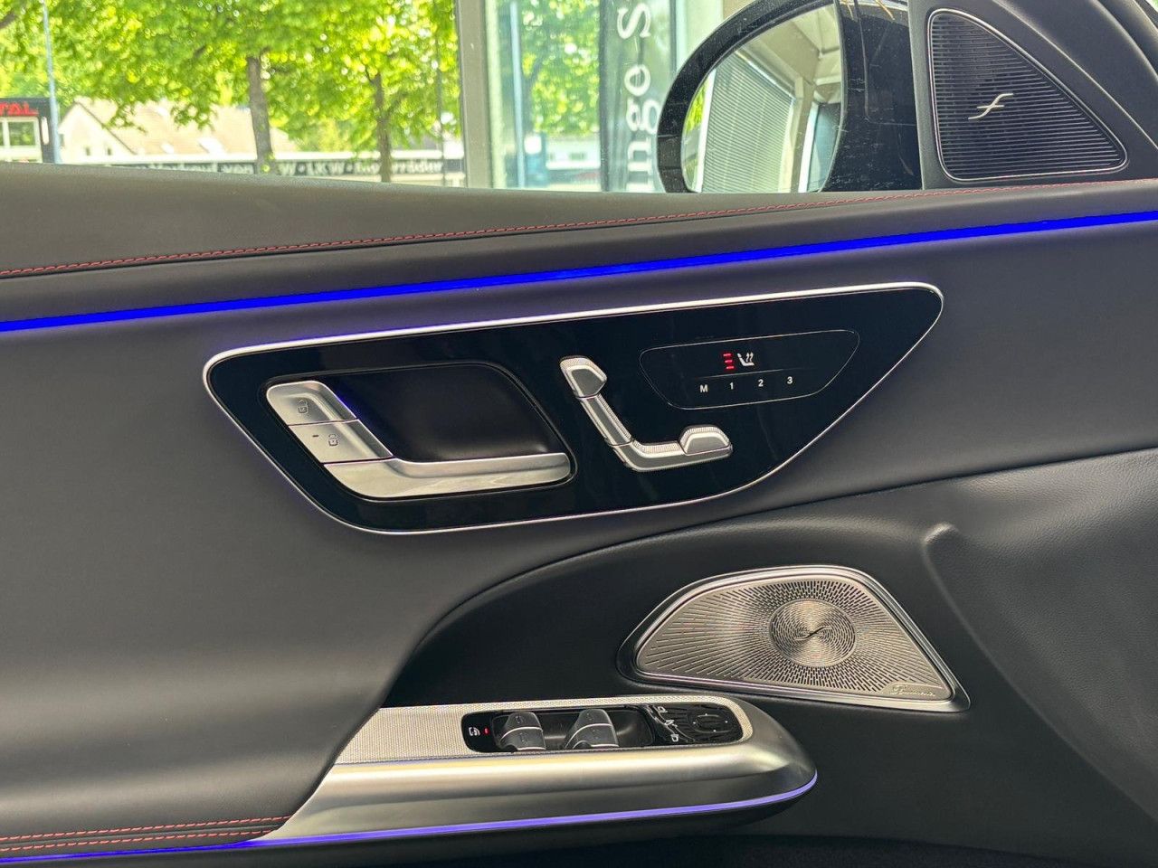 Mercedes-Benz E-Klasse – Bild 18