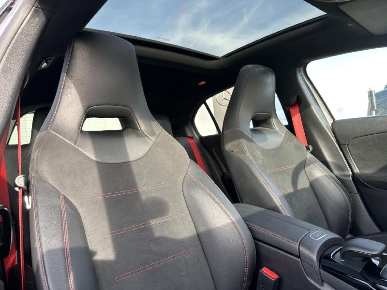 Photo du v&eacute;hicule 11 / 18