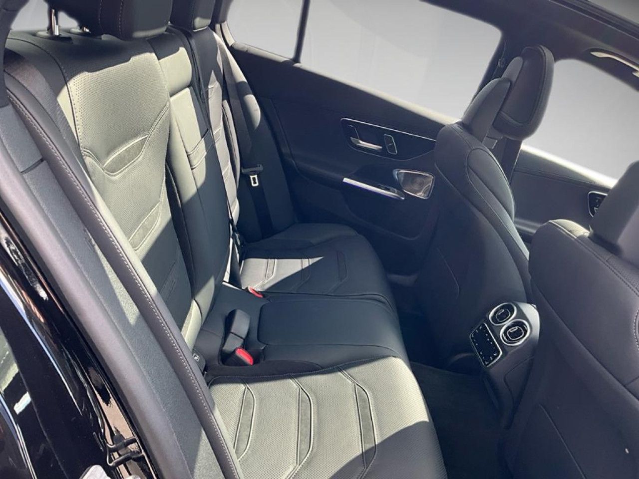 Mercedes-Benz C-Klasse – Bild 9