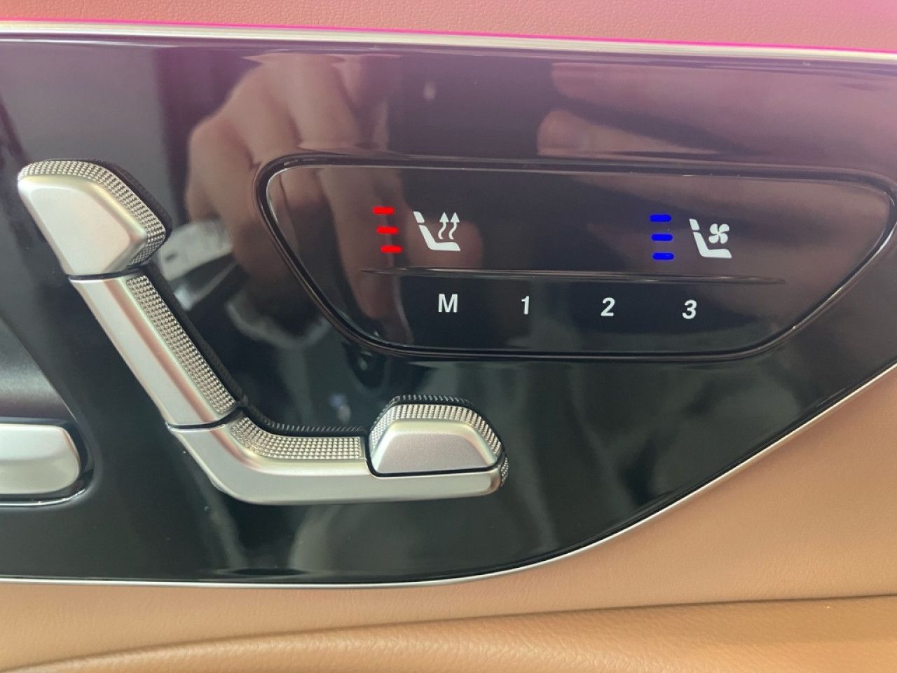 Mercedes-Benz E-Klasse – Bild 13