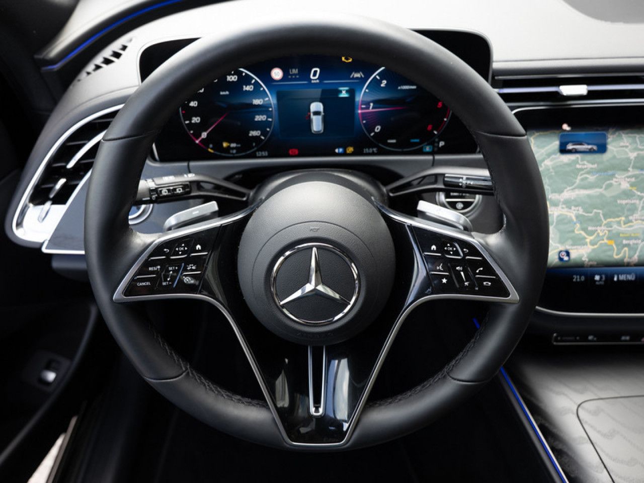 Mercedes-Benz E-Klasse – Bild 9