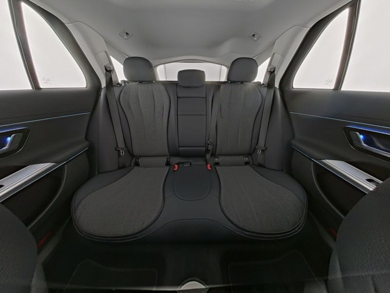Mercedes-Benz E-Klasse – Bild 7