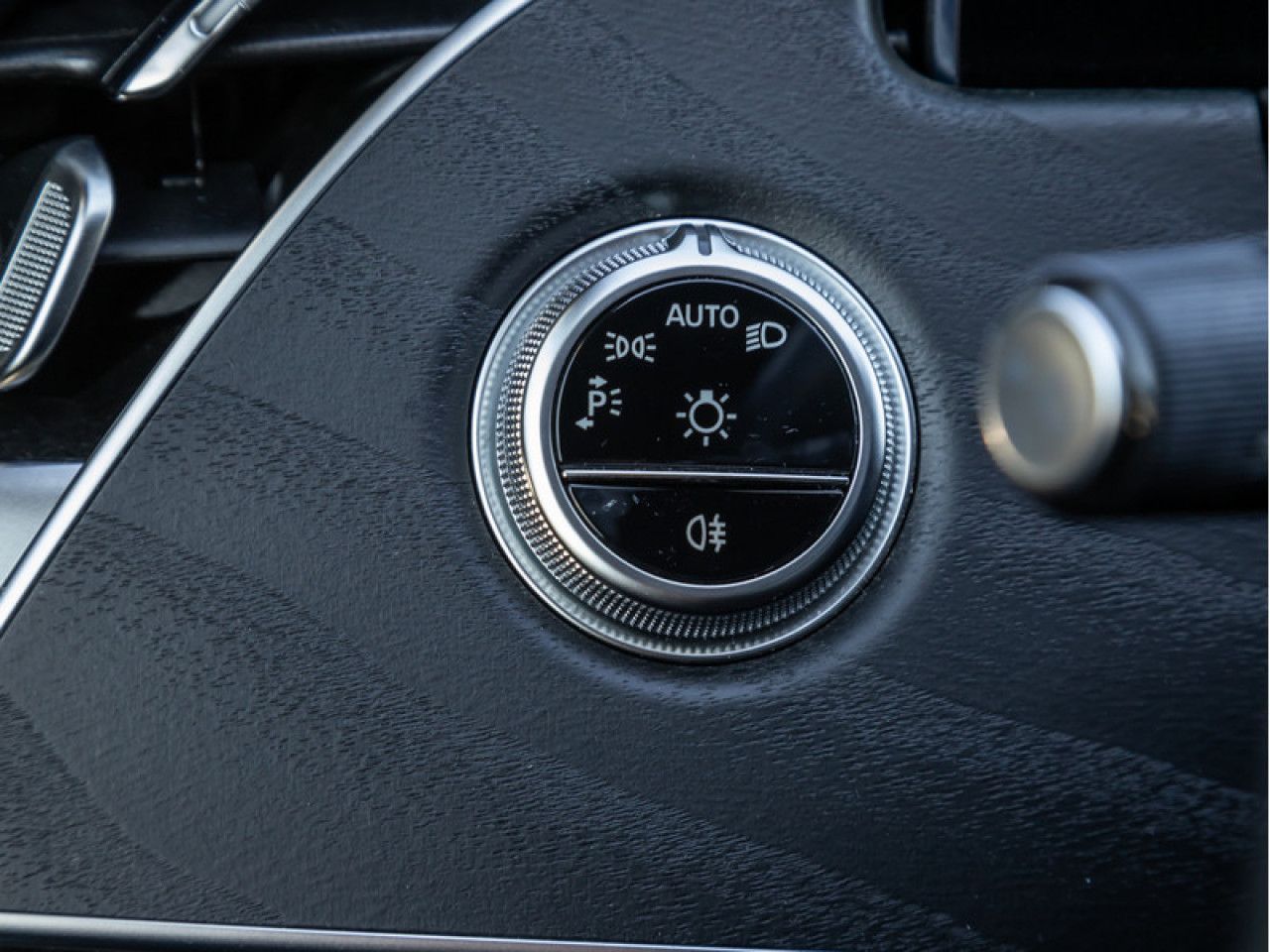 Mercedes-Benz E-Klasse – Bild 22