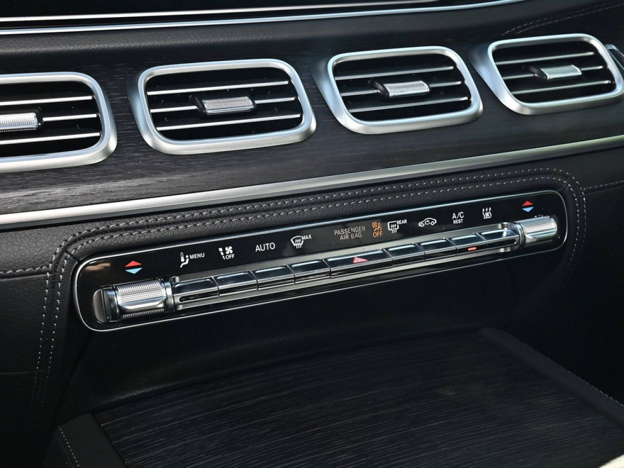 Mercedes-Benz GLS – Bild 14