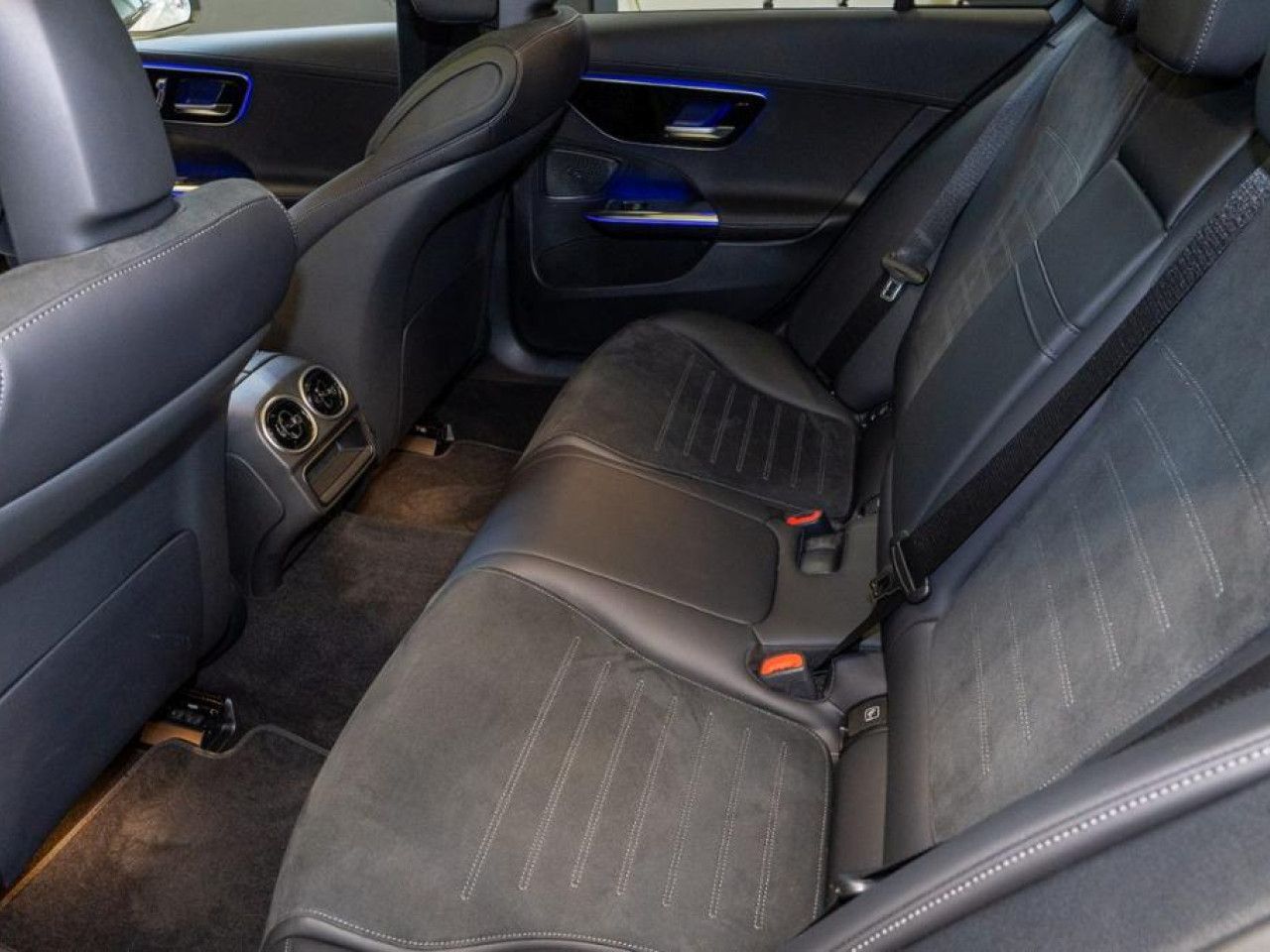 Mercedes-Benz C-Klasse – Bild 16