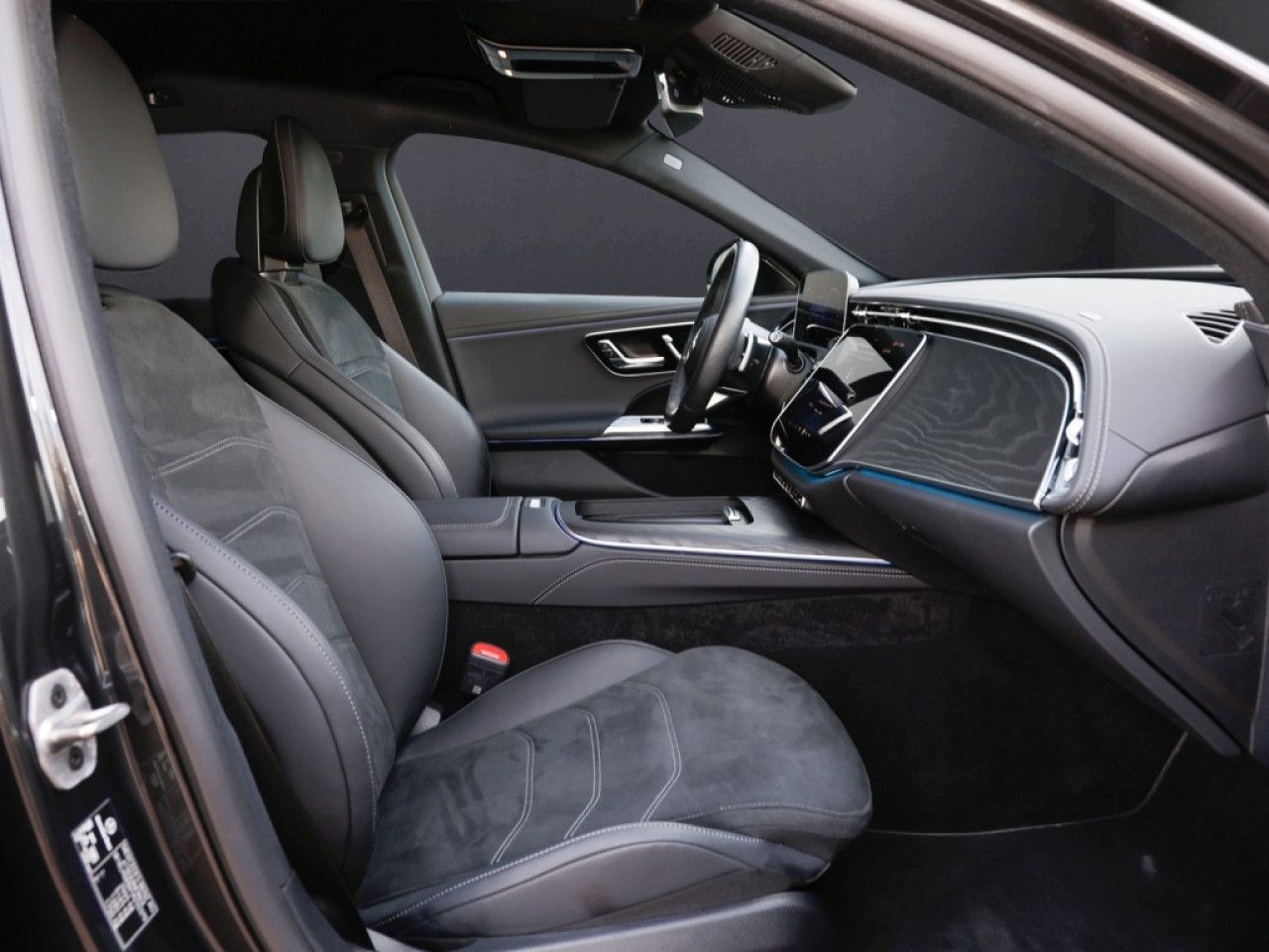 Mercedes-Benz E-Klasse – Bild 8