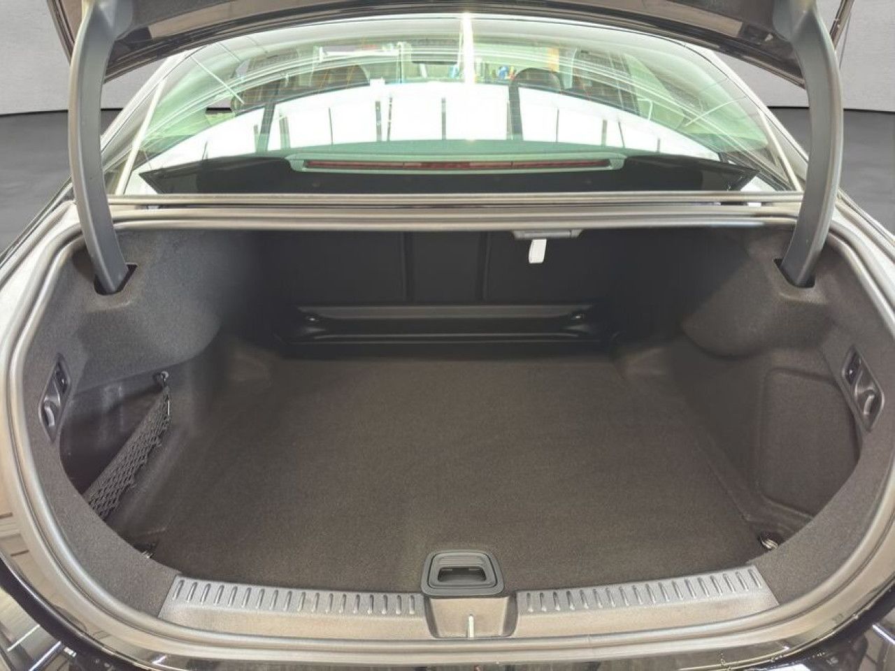 Mercedes-Benz E-Klasse – Bild 5
