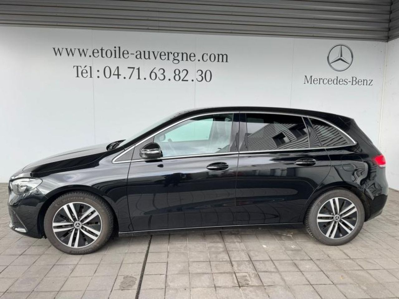 Photo du v&eacute;hicule 2 / 18