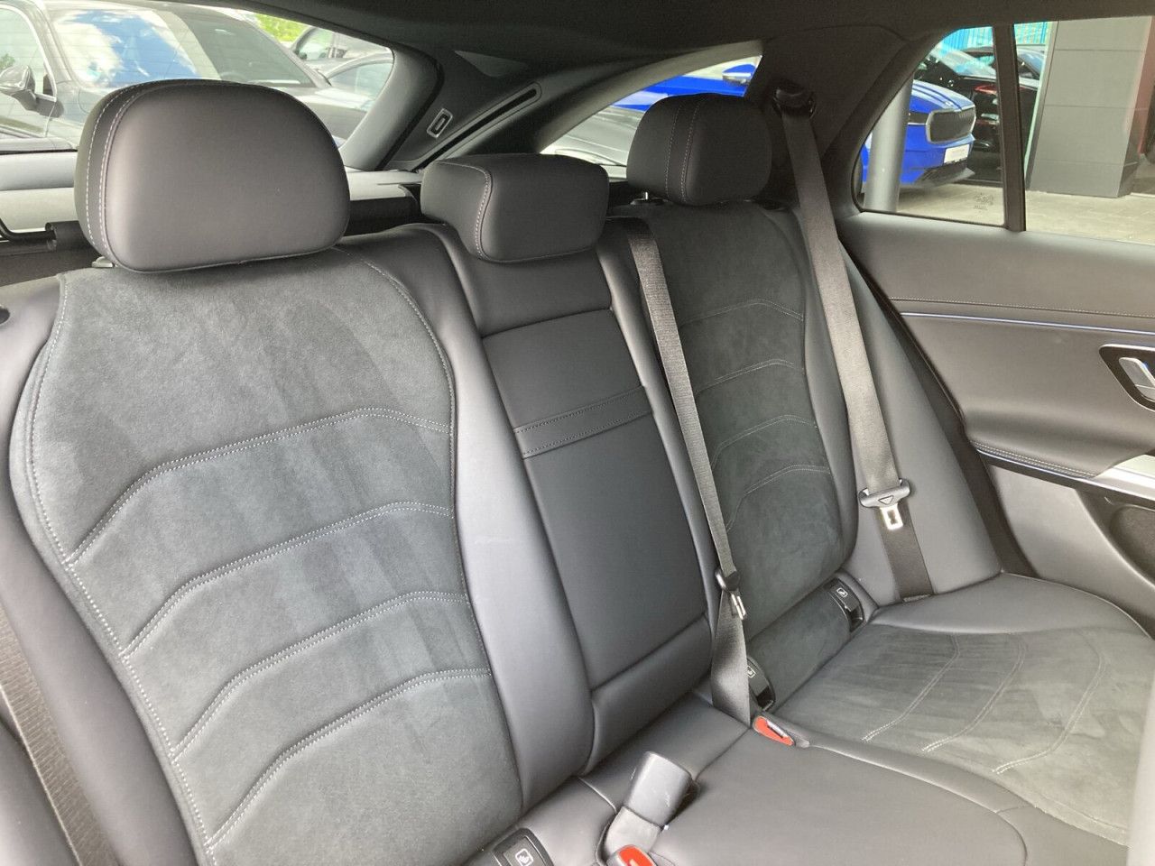 Mercedes-Benz E-Klasse – Bild 7