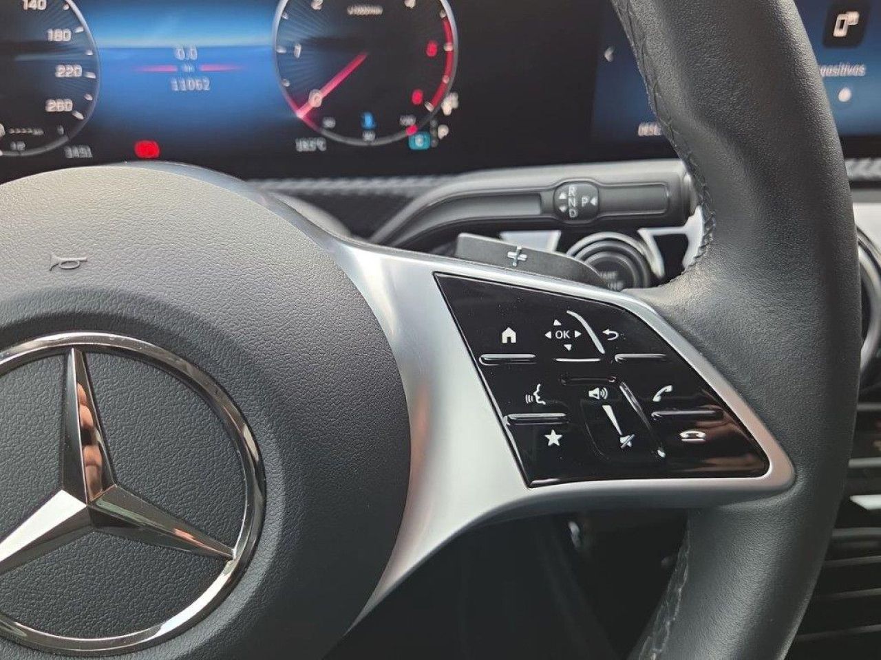 Imagem do ve&iacute;culo 17 / 20