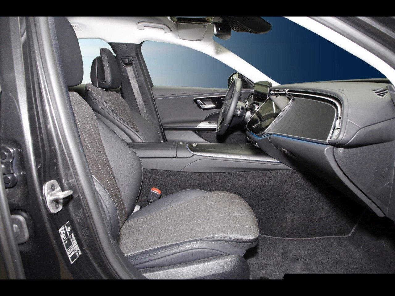Mercedes-Benz E-Klasse – Bild 6