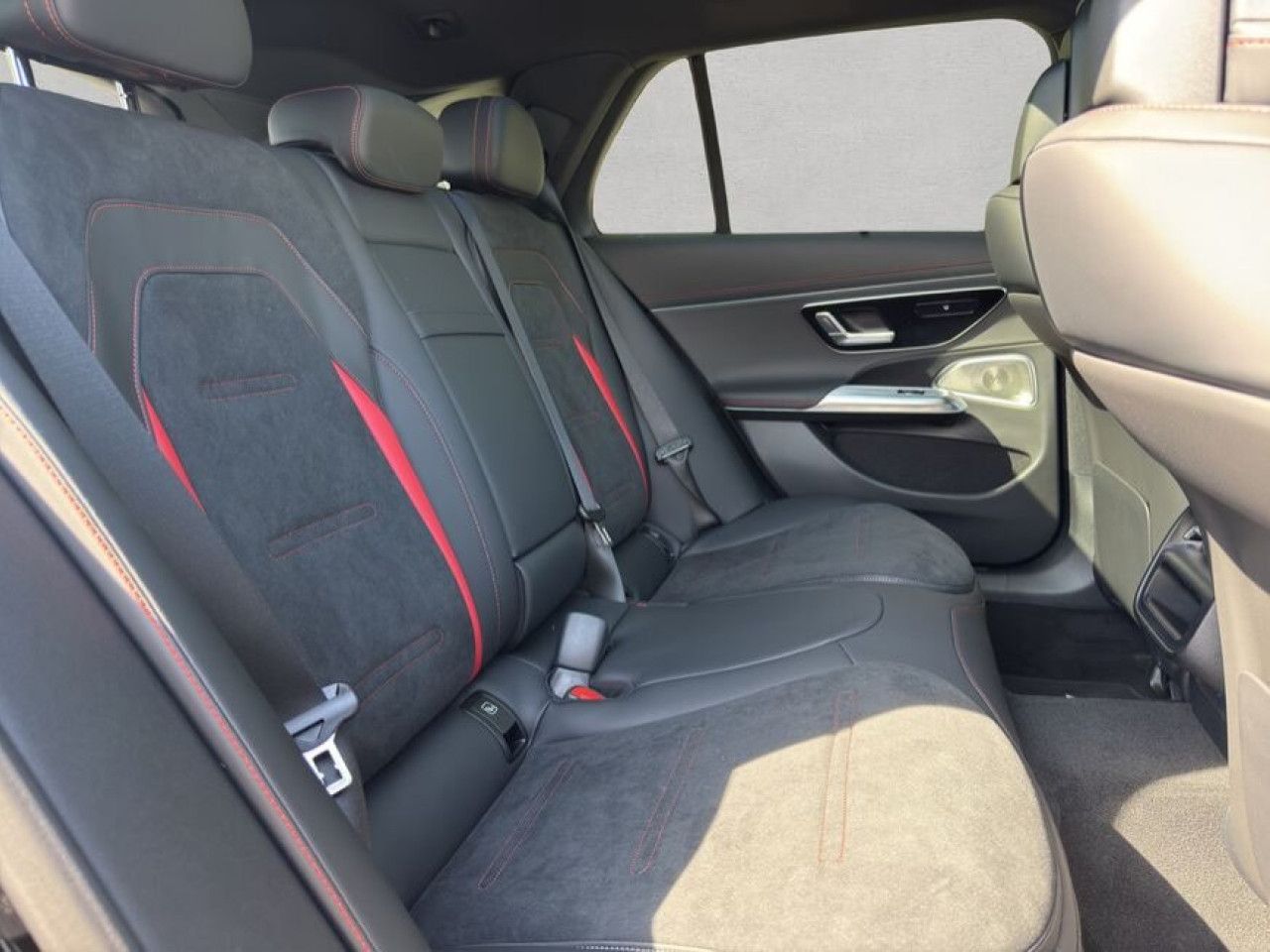 Mercedes-Benz E-Klasse – Bild 21