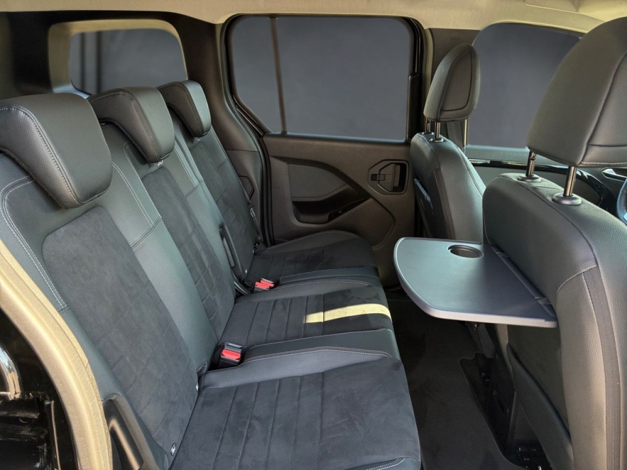 Mercedes-Benz EQT – Bild 10