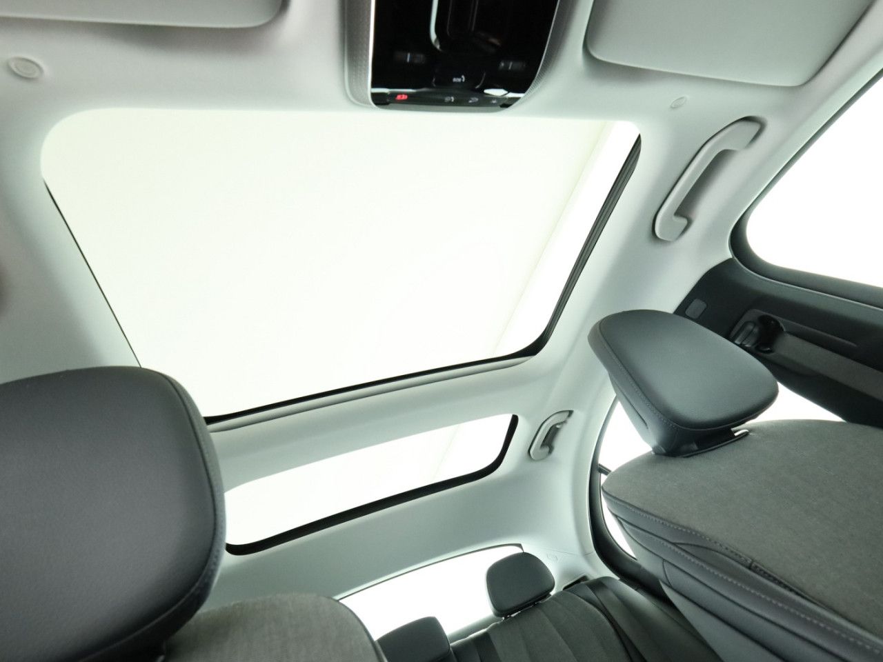 Mercedes-Benz E-Klasse – Bild 21