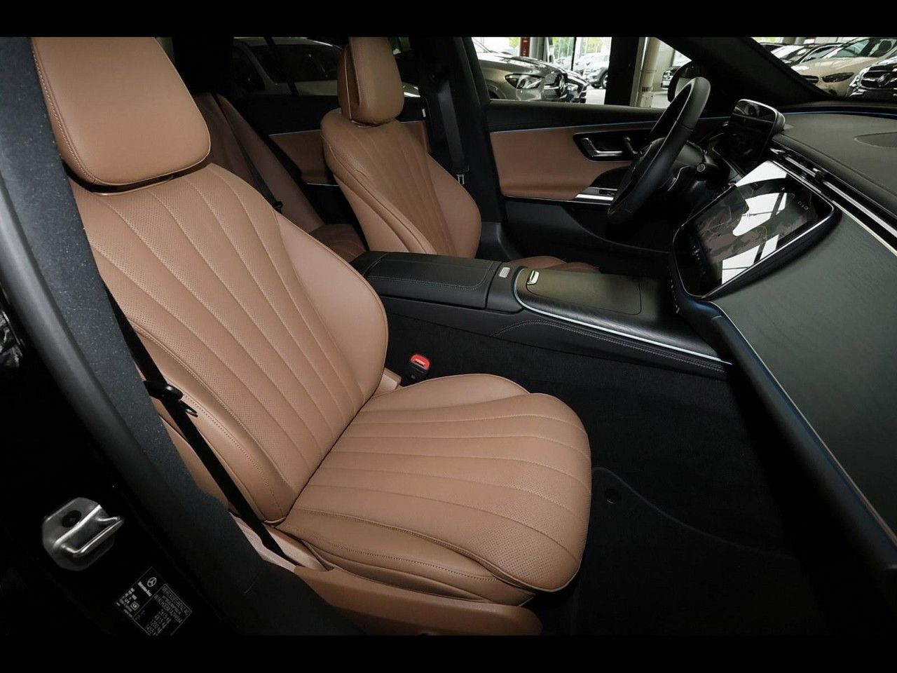 Mercedes-Benz E-Klasse – Bild 4