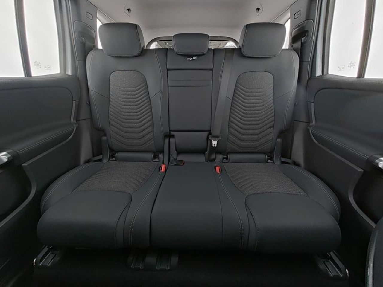 Mercedes-Benz EQB – Bild 9
