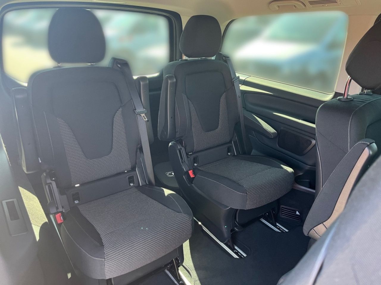 Mercedes-Benz EQV – Bild 13
