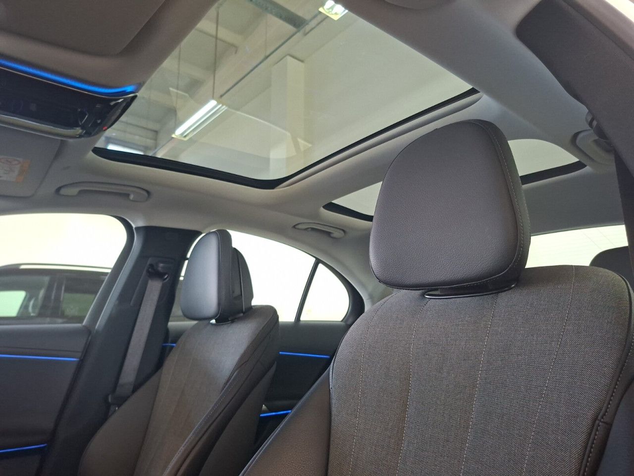 Mercedes-Benz E-Klasse – Bild 21