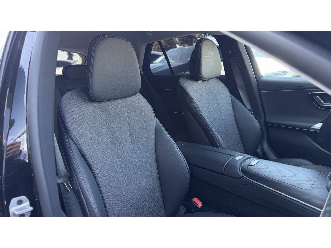 Mercedes-Benz E-Klasse – Bild 17