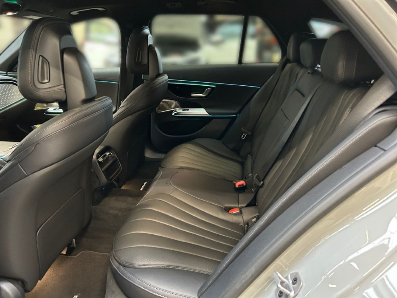 Mercedes-Benz E-Klasse – Bild 13