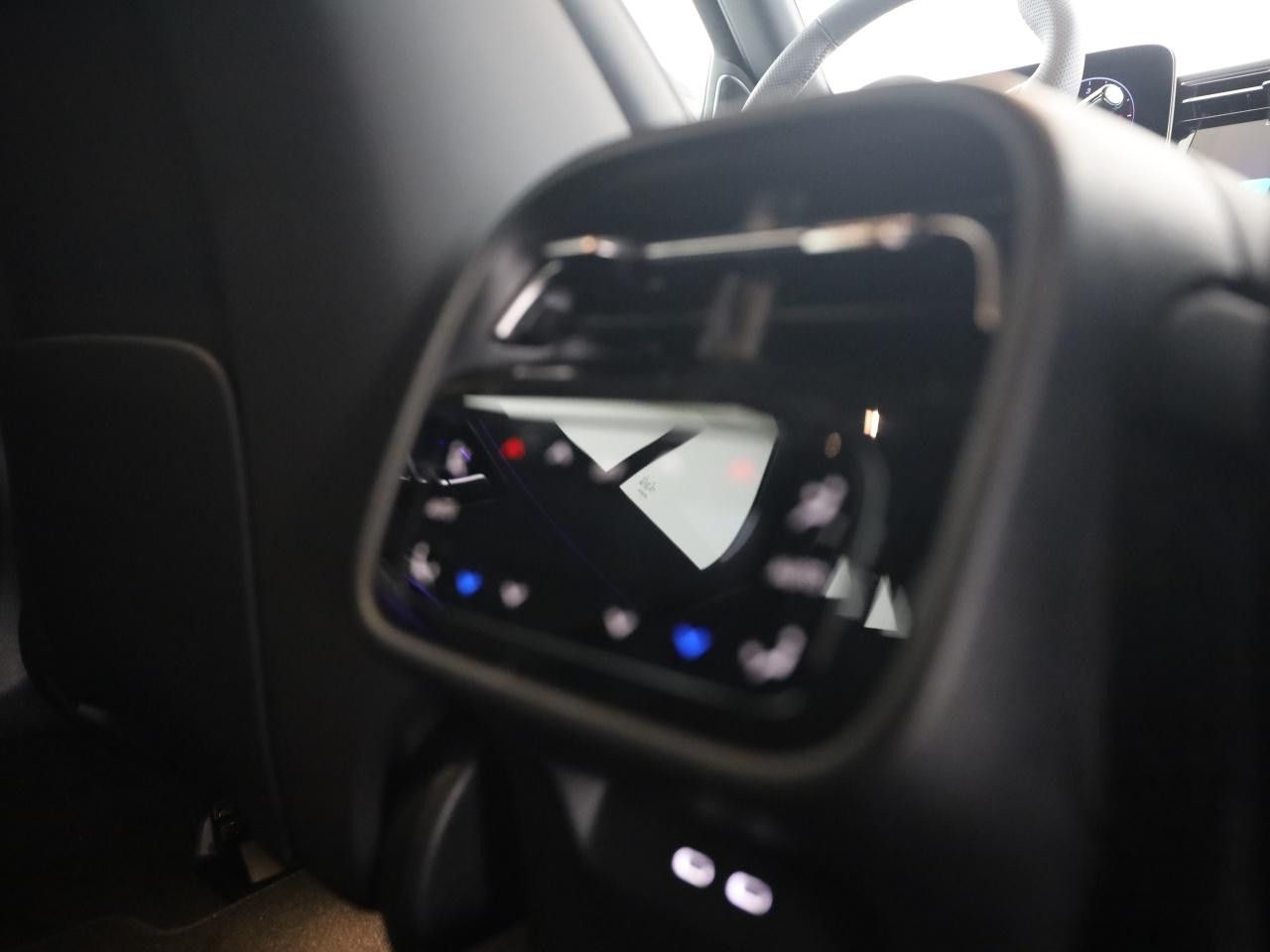 Mercedes-Benz E-Klasse – Bild 24