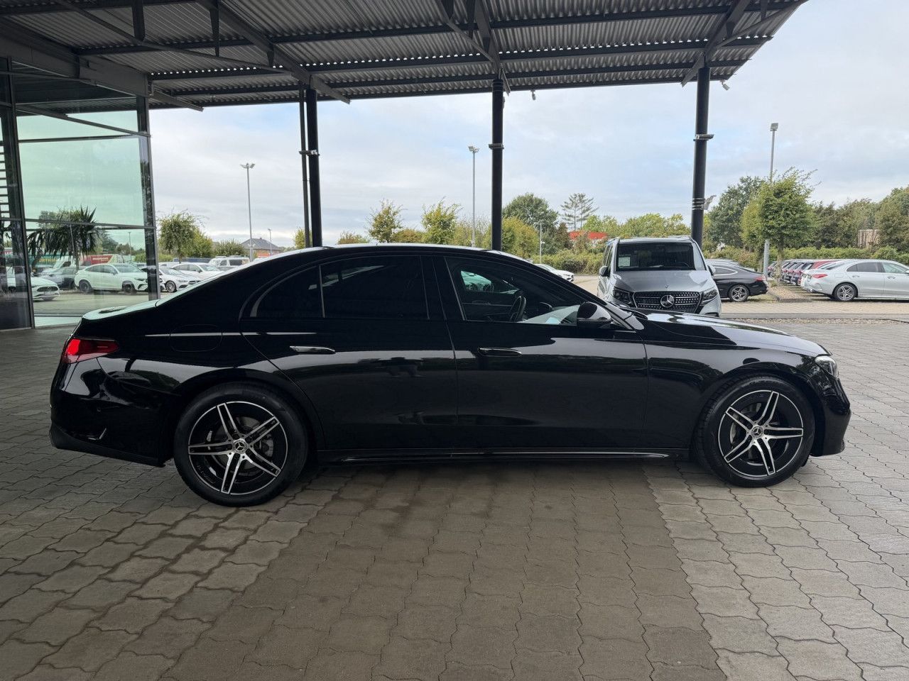 Mercedes-Benz E-Klasse – Bild 12