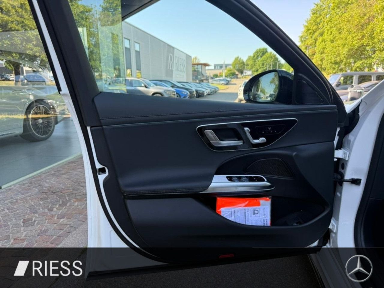Mercedes-Benz E-Klasse – Bild 2