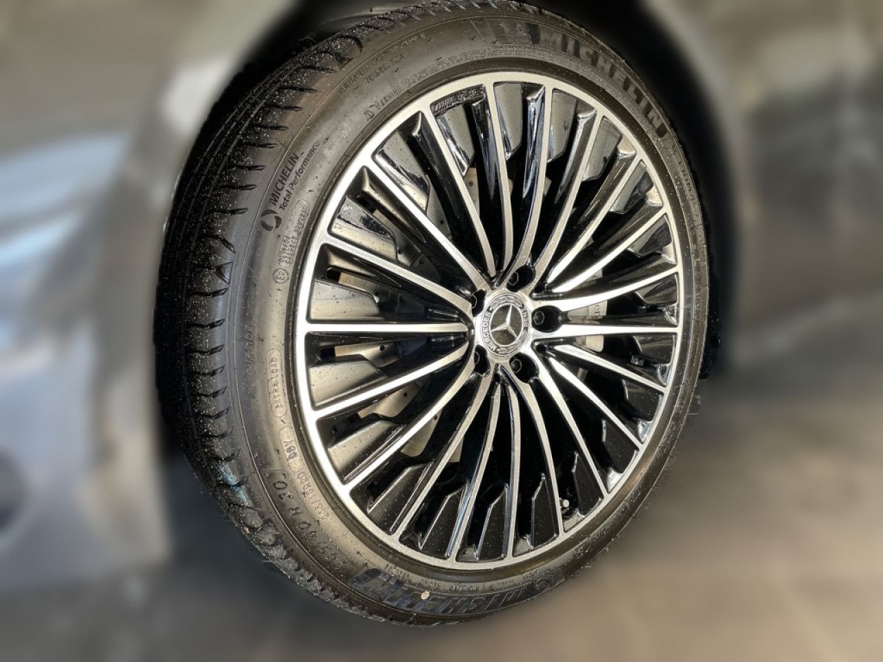 Mercedes-Benz E-Klasse – Bild 3