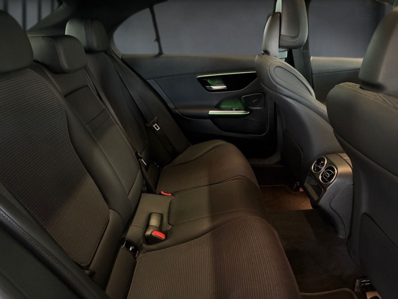 Mercedes-Benz C-Klasse – Bild 13