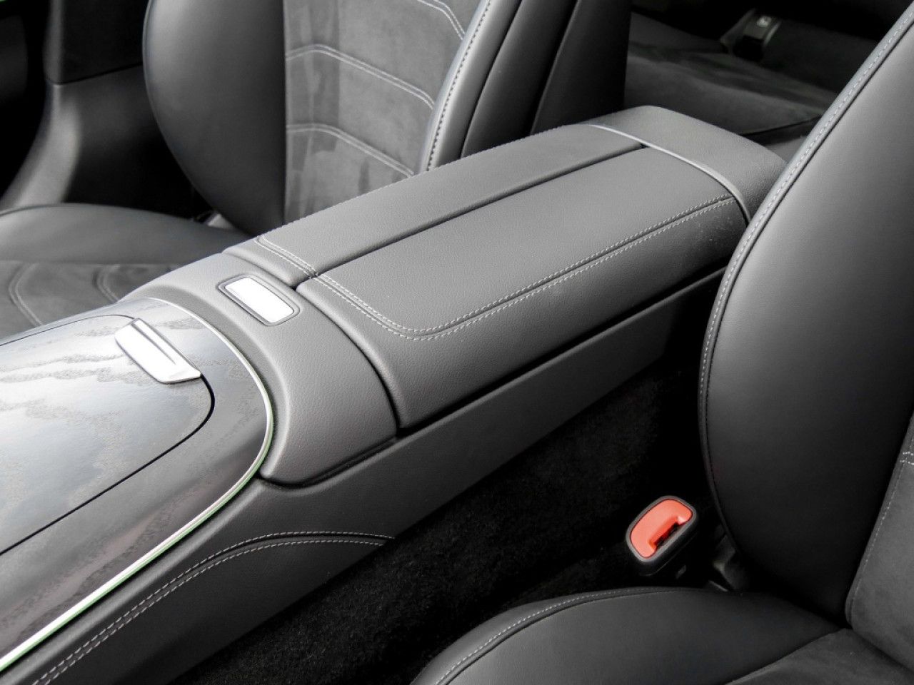 Mercedes-Benz E-Klasse – Bild 18