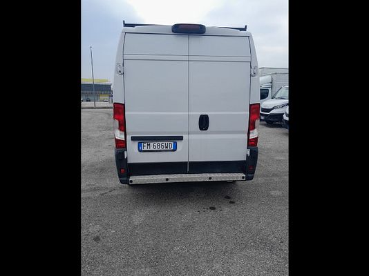 Vehicle image 7 / 20