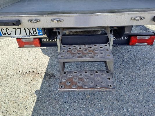 Vehicle image 21 / 22