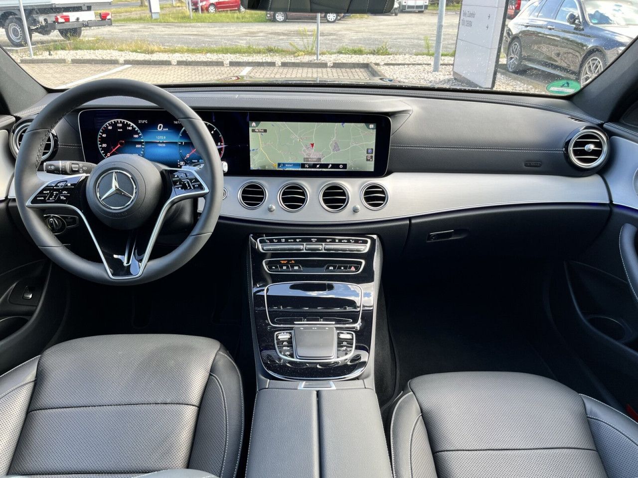 Mercedes-Benz E-Klasse – Bild 16