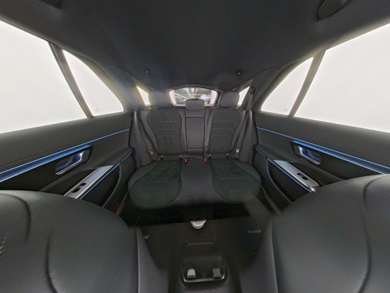 Mercedes-Benz E-Klasse – Bild 9
