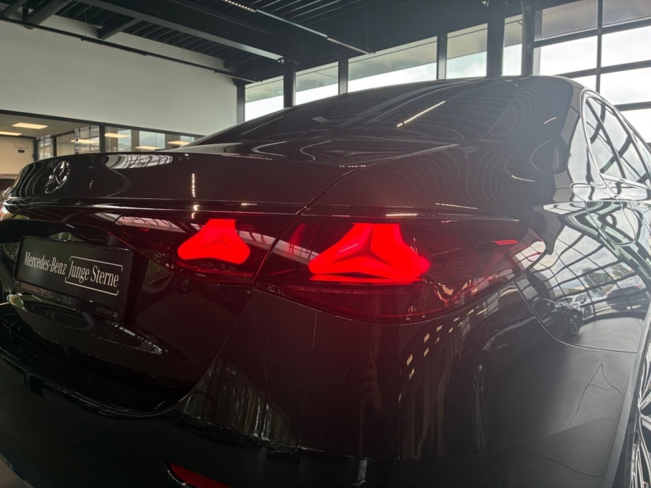 Mercedes-Benz E-Klasse – Bild 10