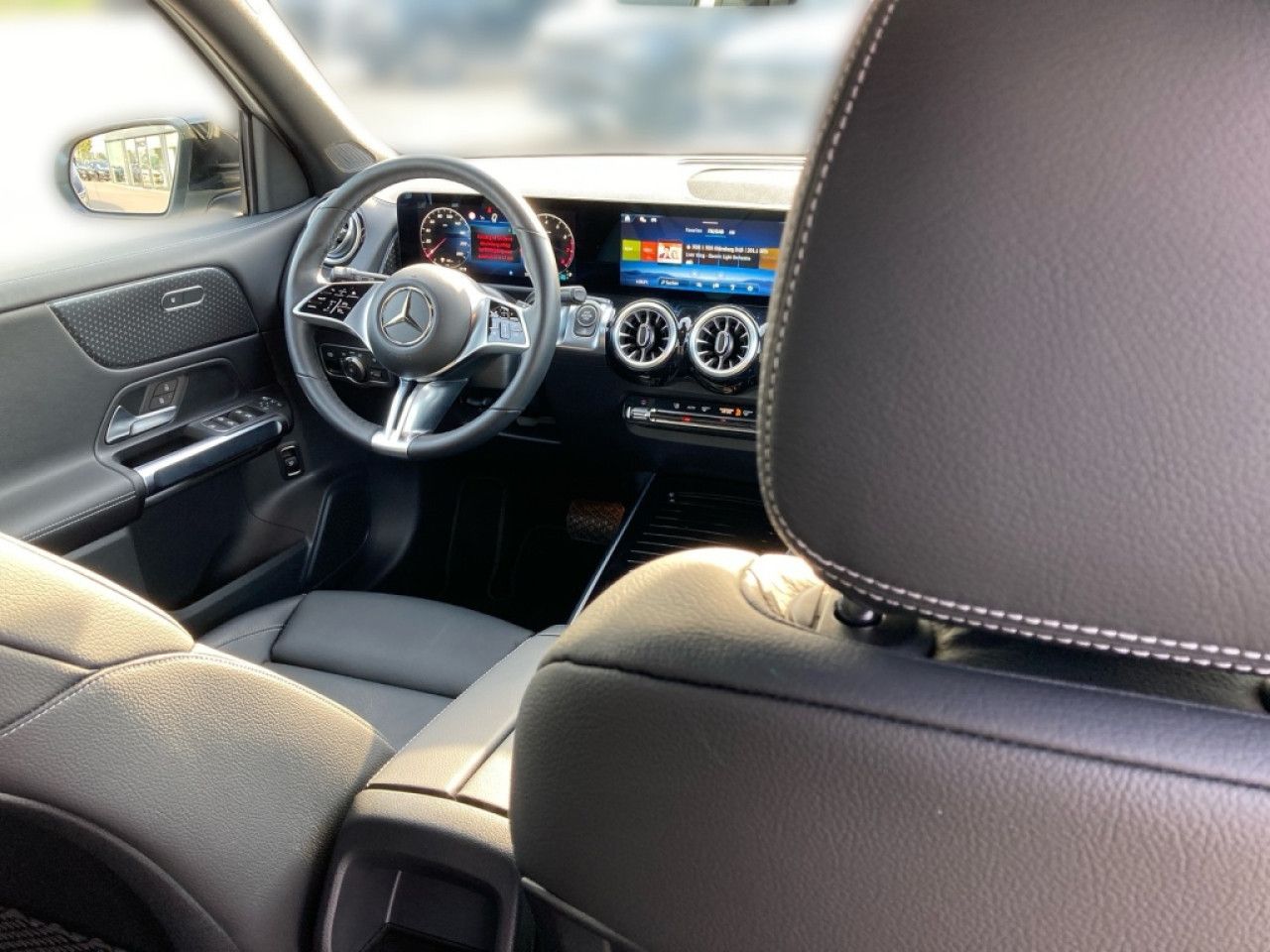 Mercedes-Benz GLB – Bild 8