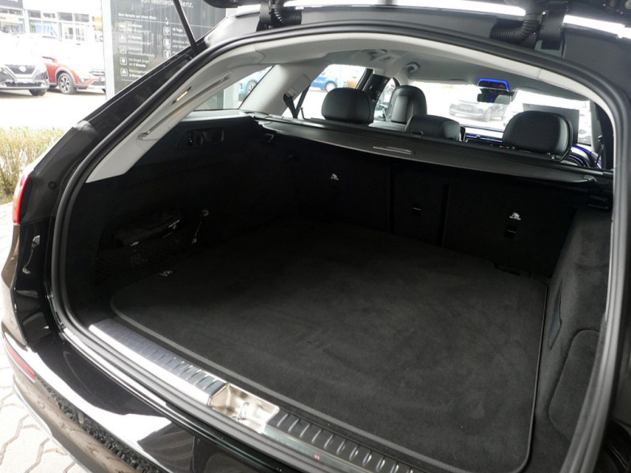 Mercedes-Benz E-Klasse – Bild 9