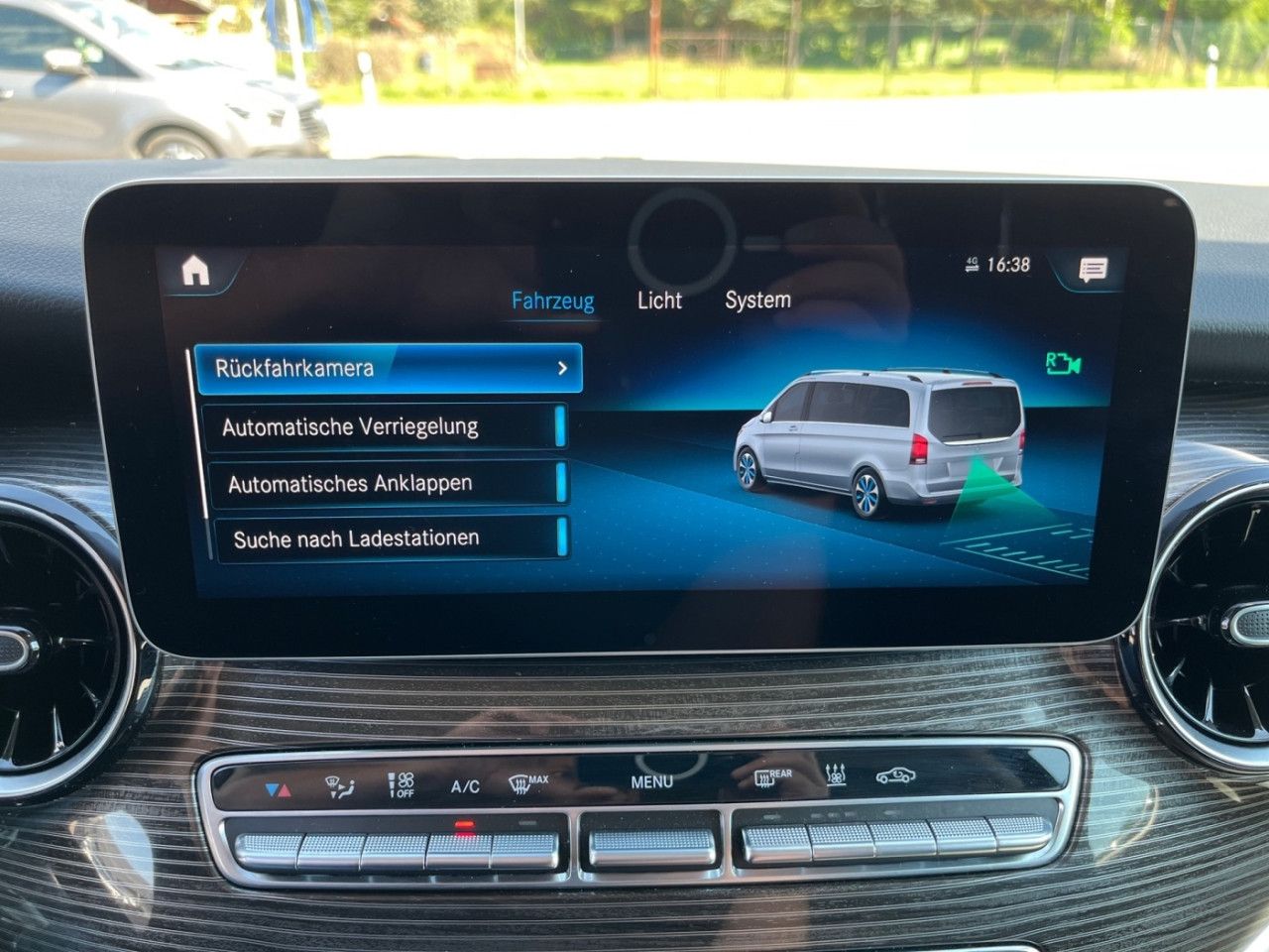 Mercedes-Benz EQV – Bild 21