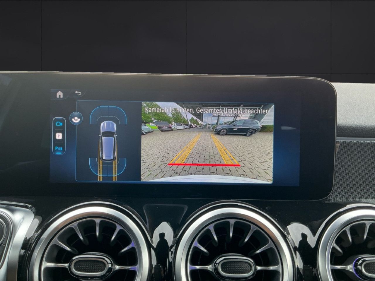 Mercedes-Benz GLB – Bild 11