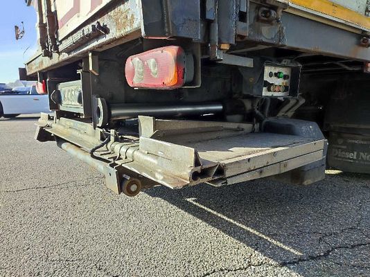 Vehicle image 7 / 11