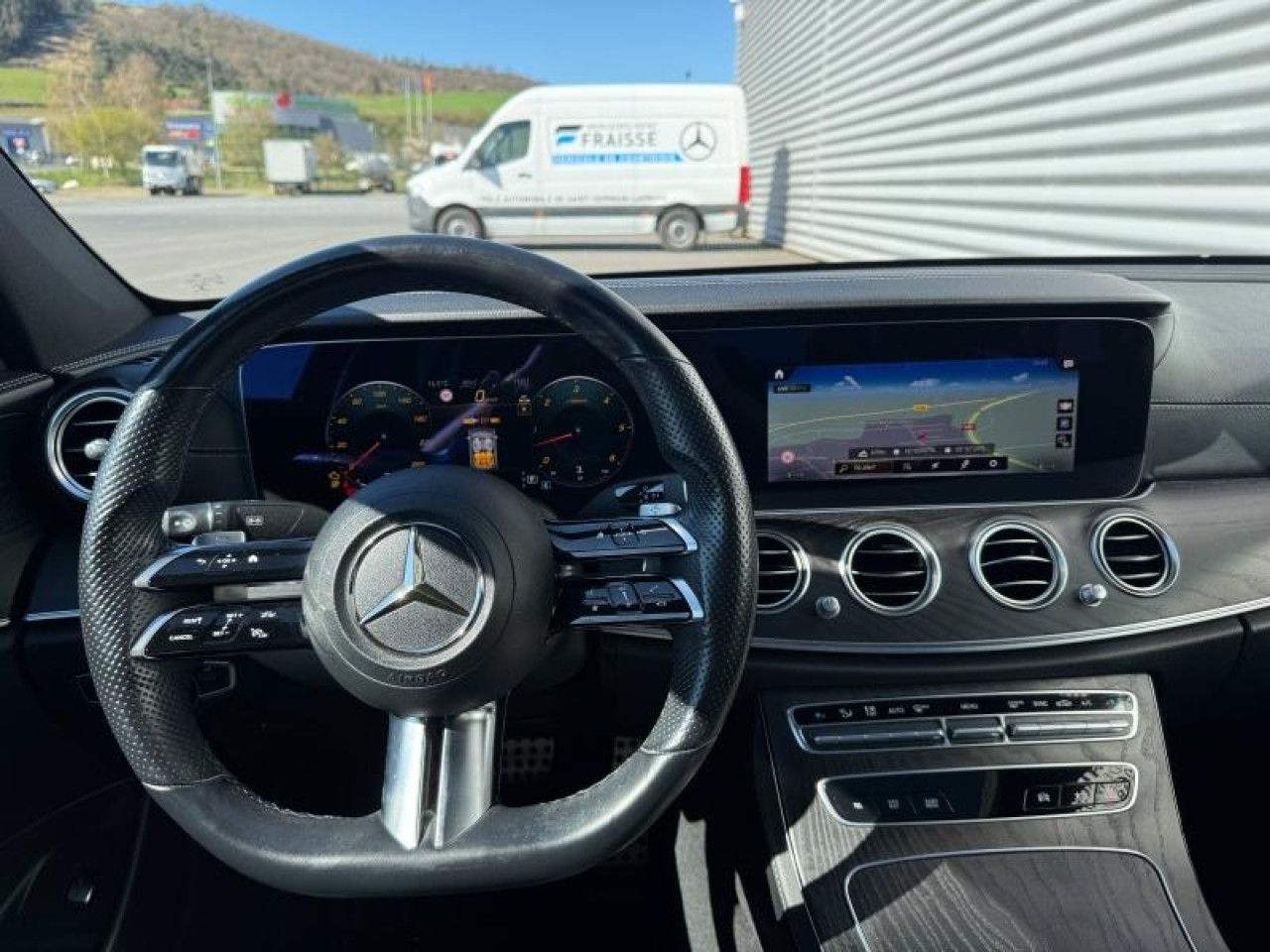 Photo du v&eacute;hicule 15 / 18